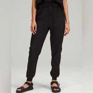 Lululemon Stretch High-Rise Jogger *Shorter Length